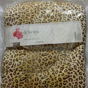Edredom Casal Queen em Malha Porto Branco Delicáta 2,20x2,40 = ATLÂNTICA